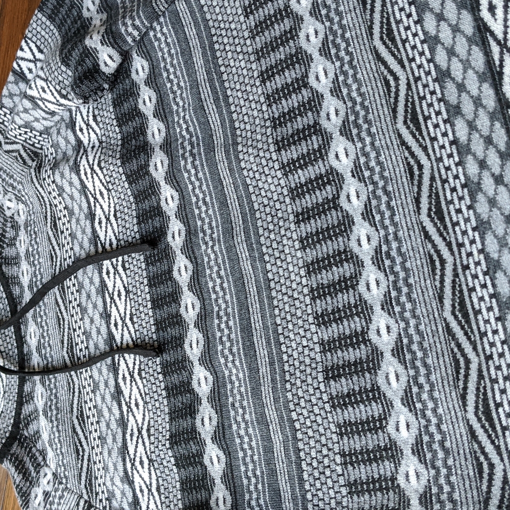 Worn Once Krimson Klover -Title Nine Pullover Sweater- Black, Gray & White XS - Picture 4 of 13